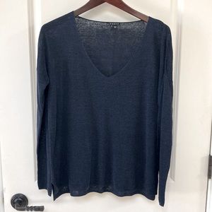 Theory light weight sweater M